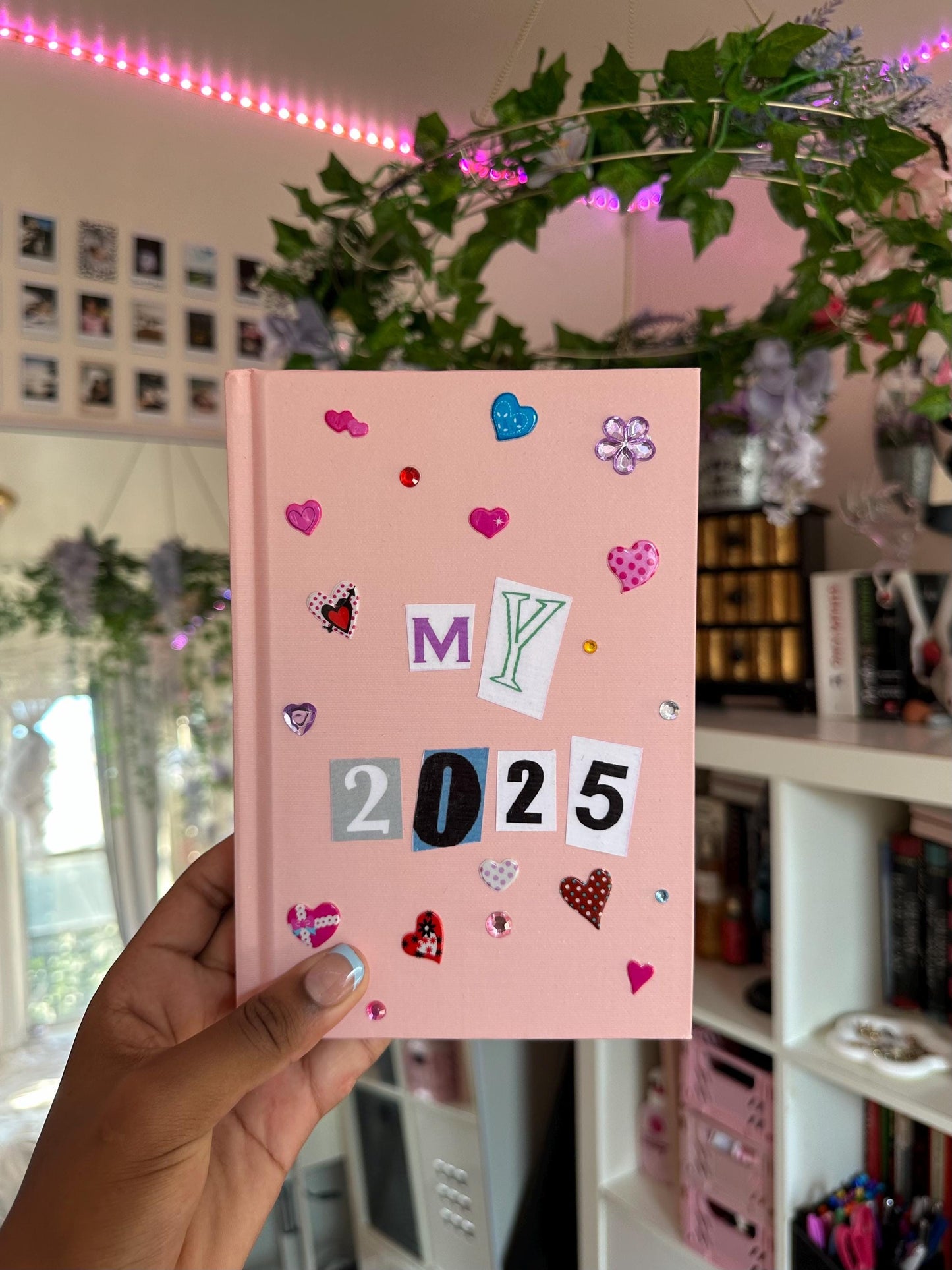 My 2025 Mini Scrapbook, Tiny Gifts, 110 Sheets, 5.5 x 8 inches