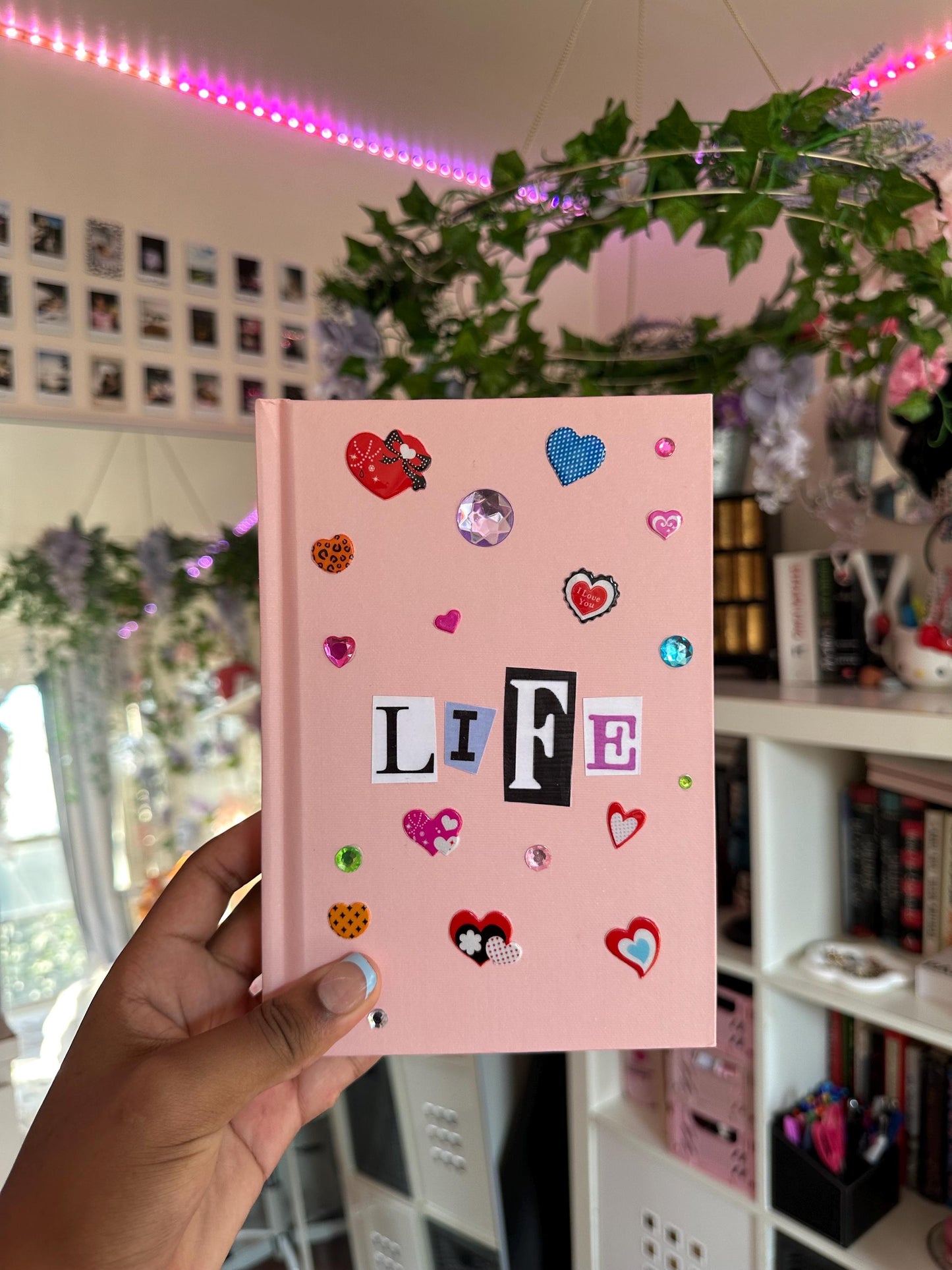 Mini Life Scrapbook, Tiny Paper Gifts, 110 Sheets, 5.5 x 8 inches